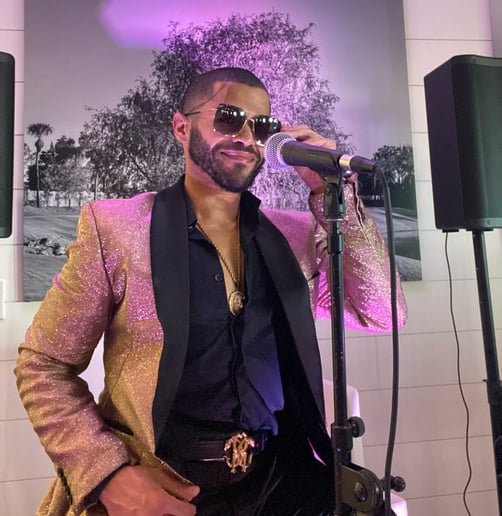 Gallery photo 6 of Grant Ray Live