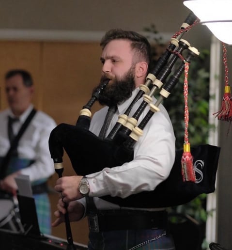 Gallery photo 5 of Great Highland Bagpiper