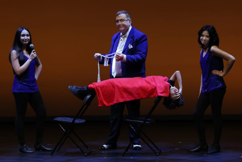Gallery photo 5 of The Comedy Illusions of Greg Wood & Oonaugh