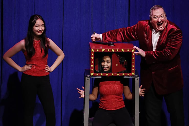 Gallery photo 8 of The Comedy Illusions of Greg Wood & Oonaugh