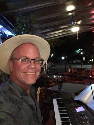 Gallery photo 4 of Gregg Live