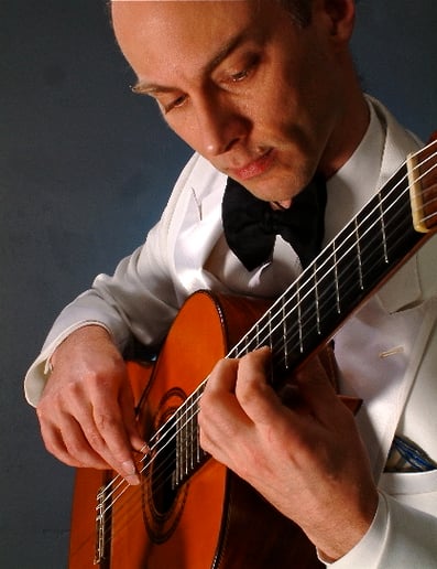 Gallery photo 2 of Gregory Dinger - classical guitarist