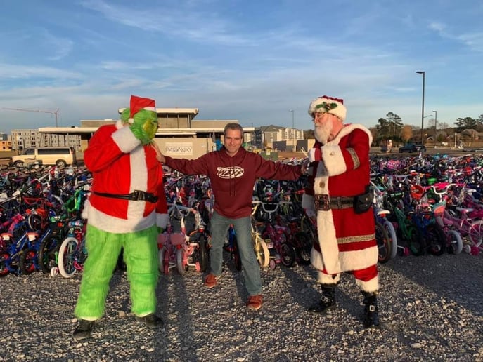 Gallery photo 4 of Grinch Huntsville