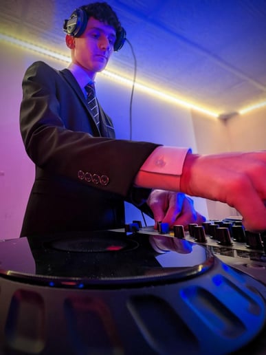 Gallery photo 1 of Groove World