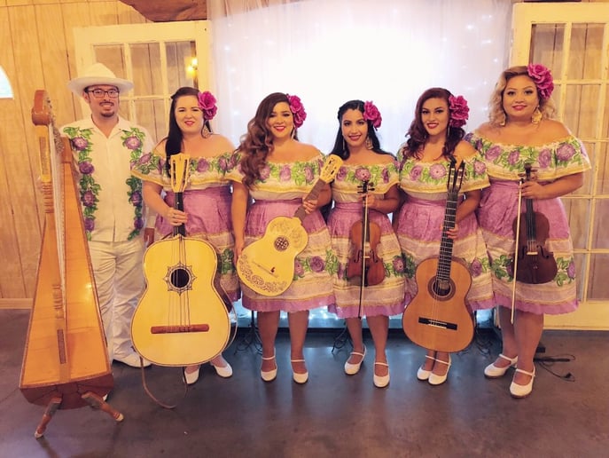 Gallery photo 2 of Grupo Bella