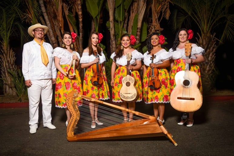 Gallery photo 10 of Grupo Bella