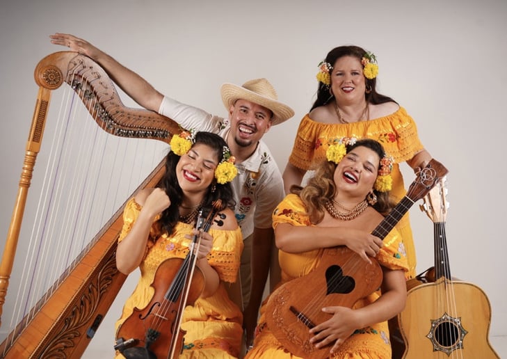 Gallery photo 2 of Grupo Bella