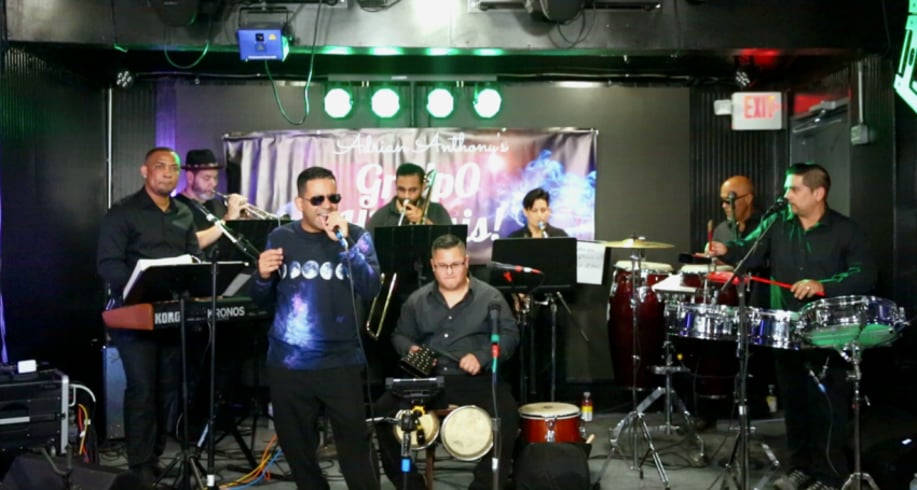 Gallery photo 5 of Grupo Hipnosis