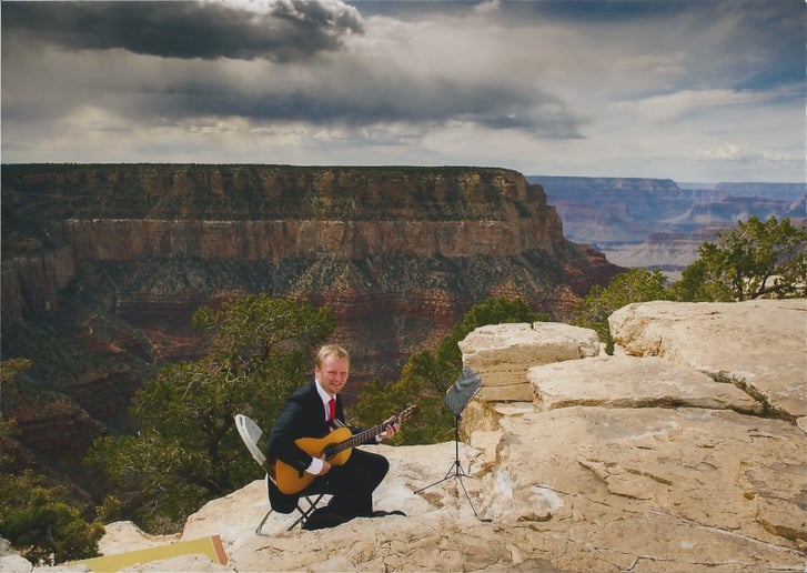 Gallery photo 1 of Guitarist Brett Lashley