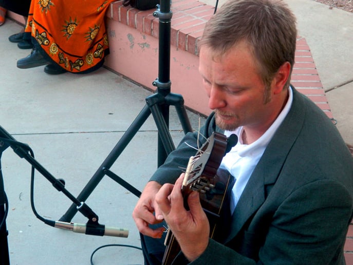 Gallery photo 2 of Guitarist Brett Lashley
