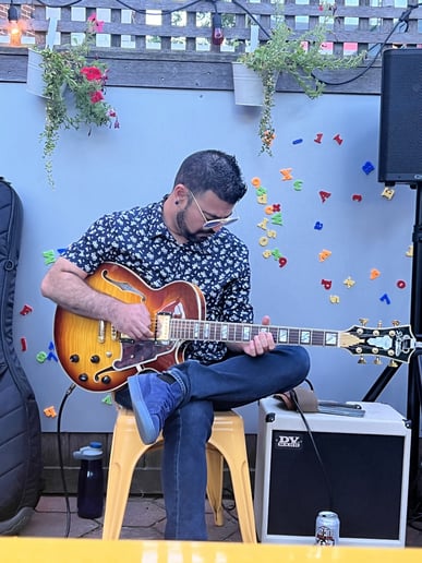 Gallery photo 2 of Manuel Reyes – Wedding & Corporate Event Guitarist