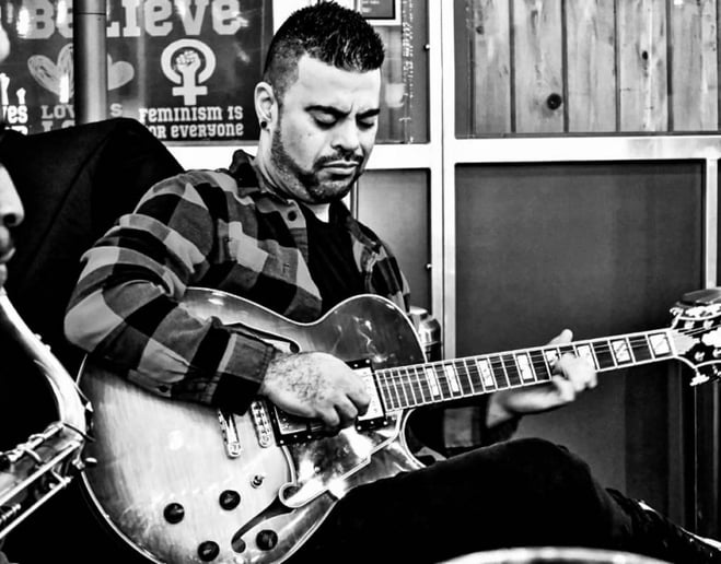 Gallery photo 6 of Manuel Reyes – Wedding & Corporate Event Guitarist