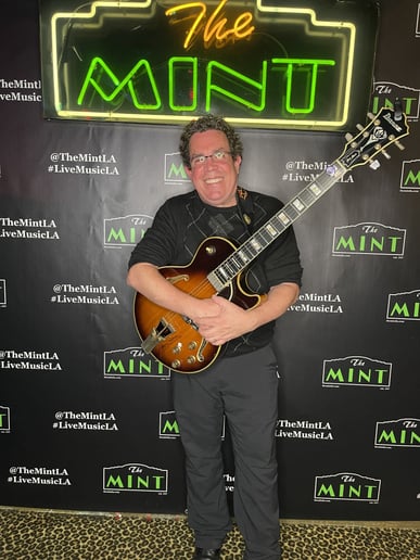 Gallery photo 1 of Guitarist David Snow