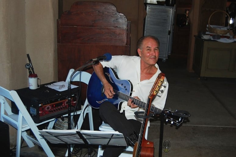 Gallery photo 2 of John Martinez - Guitarist Extrordinaire