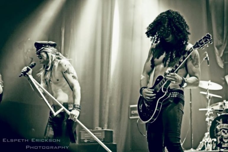 Gallery photo 4 of Guns 4 Roses