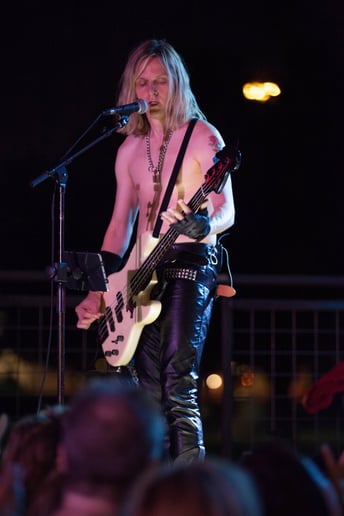Gallery photo 13 of Guns 4 Roses