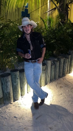Gallery photo 4 of Gus McClay