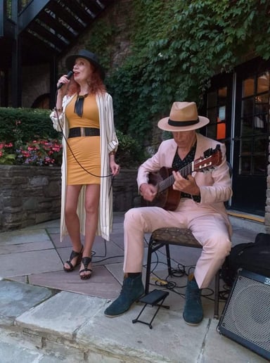 Gallery photo 1 of Songbird Vocal Guitar Duo