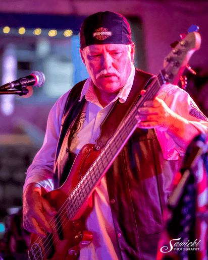 Gallery photo 2 of H & R Rock