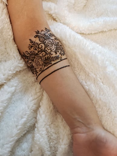 Gallery photo 4 of Hamnah N. The Henna Artist
