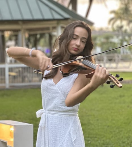 Gallery photo 10 of Hanalei Ritter Strings