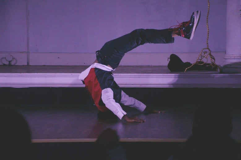 Gallery photo 3 of Handbalancer, Splits & Breakdance