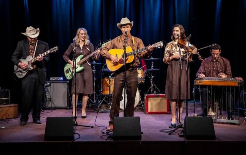 Gallery photo 4 of Hank & Ella with The Fine Country Band