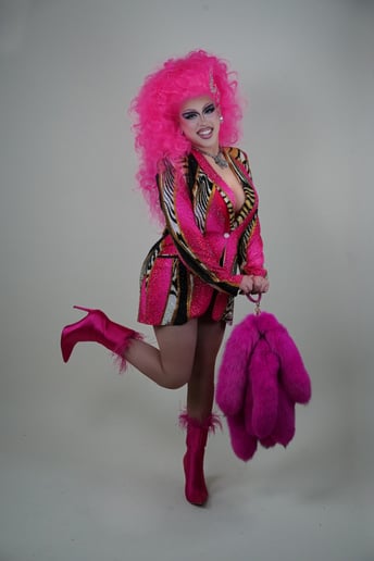 Gallery photo 3 of Hanna Santanna Brooks