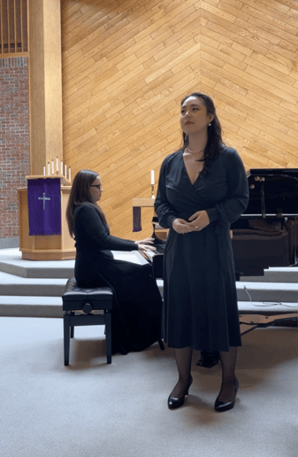 Gallery photo 3 of Hannah Salamon Event Pianist