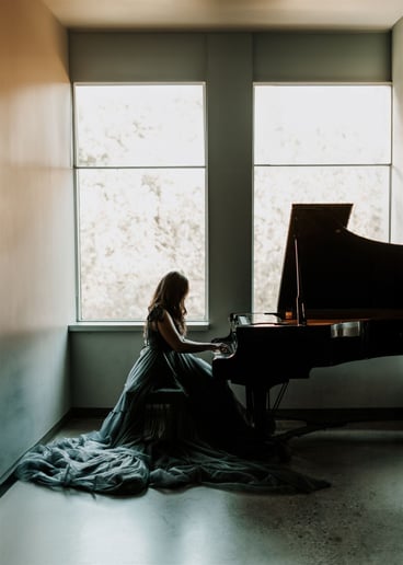 Gallery photo 7 of Hannah Salamon Event Pianist