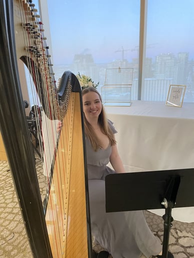 Gallery photo 5 of Hannah Warren, Harpist