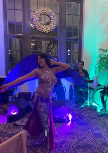 Gallery photo 4 of Hannah Belly Dance