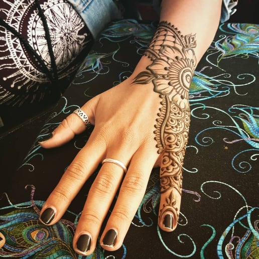 Gallery photo 20 of Happy Go Henna