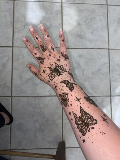 Gallery photo 3 of Happy Henna NJ