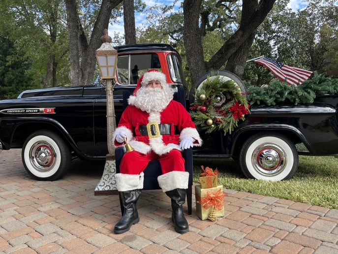Gallery photo 10 of Happy Santa