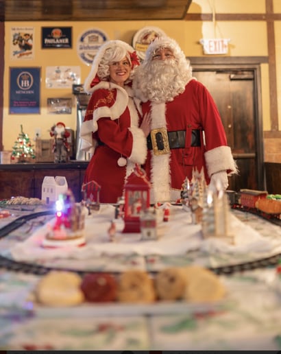 Gallery photo 3 of Happy Santa