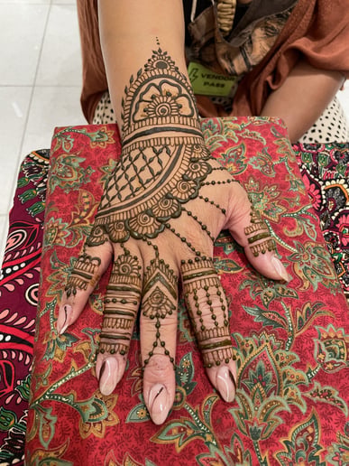 Gallery photo 2 of Harmonic Henna