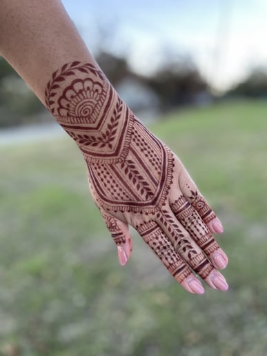 Gallery photo 3 of Harmonic Henna