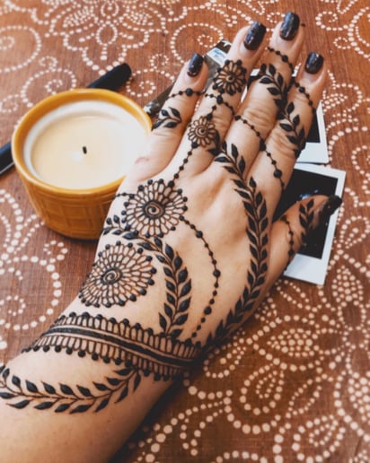 Gallery photo 8 of Harmonic Henna