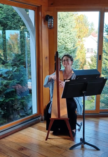 Gallery photo 9 of Harpist-Miriam Shilling