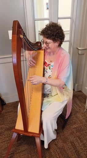 Gallery photo 2 of Harpist-Miriam Shilling