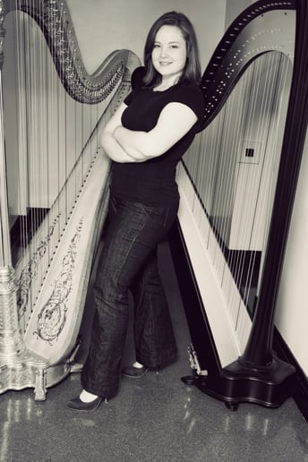 Gallery photo 2 of Harpist Caroline Reyes