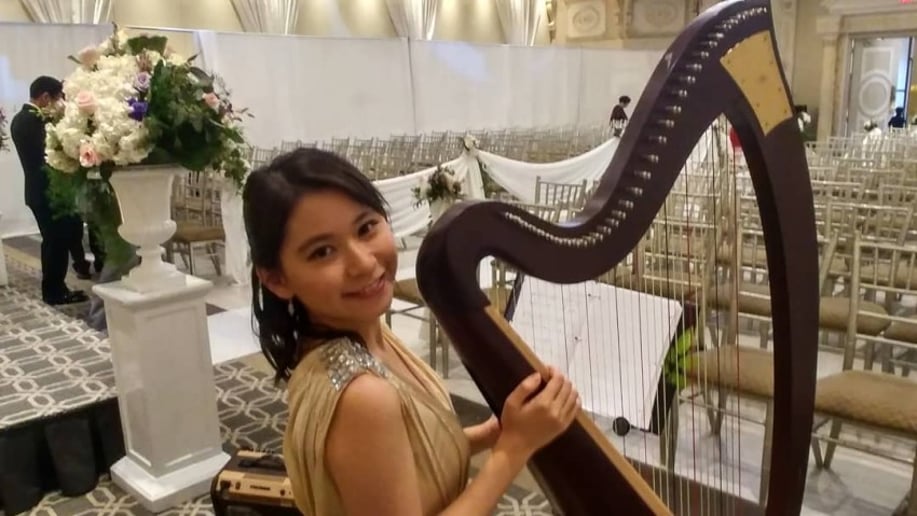 Gallery photo 4 of Harpist Gracelyn