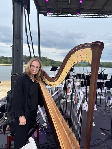Gallery photo 6 of LeAndra Douds - Harpist