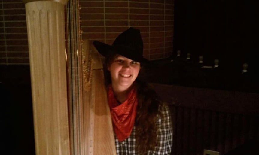 Gallery photo 7 of Harpist Meg