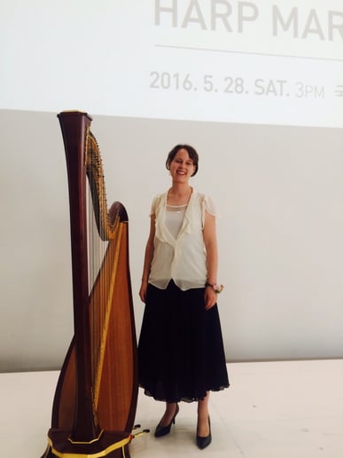 Gallery photo 3 of Harpist Naomi Chan