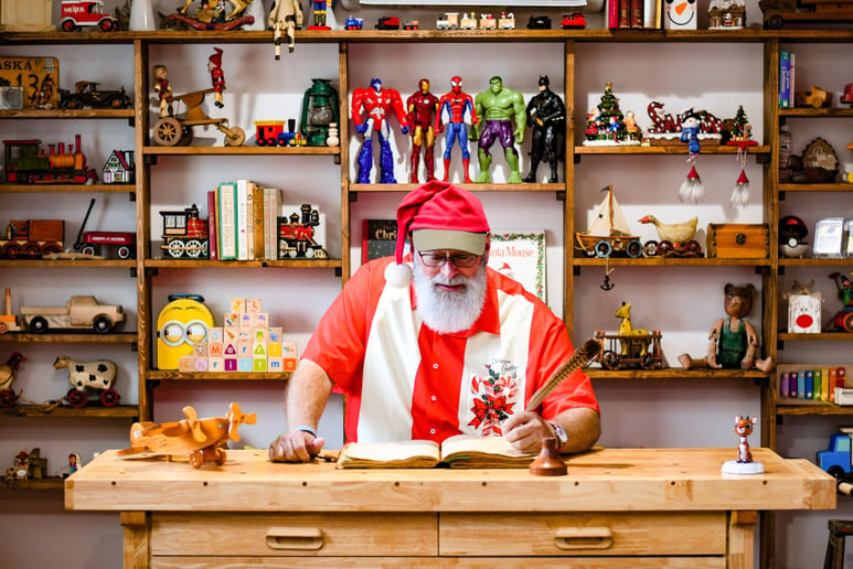Gallery photo 24 of Harvest Santa