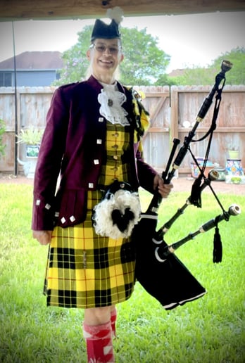 Gallery photo 7 of Have bagpipes, will travel