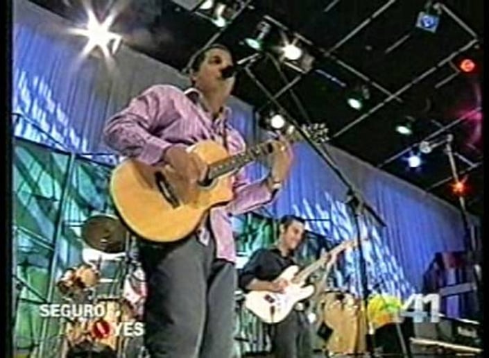 Gallery photo 1 of Havy Rodriguez the Latin Entertainer