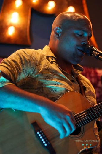 Gallery photo 4 of Havy Rodriguez the Latin Entertainer